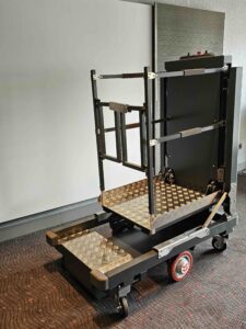 C-Surf One - the first self-propelled modular mobile elevated workplatform